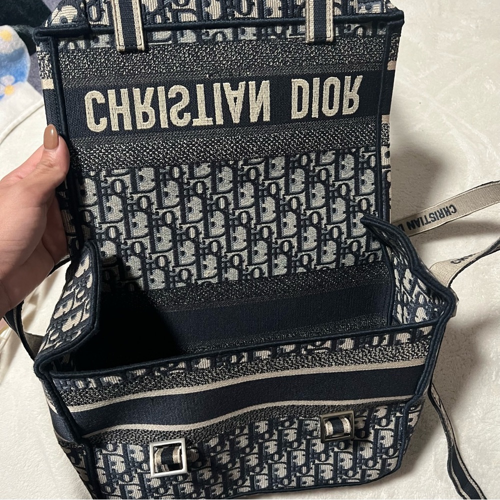 Dior Blue and White Oblique Canvas Crossbody Bag - Picture 2 of 7